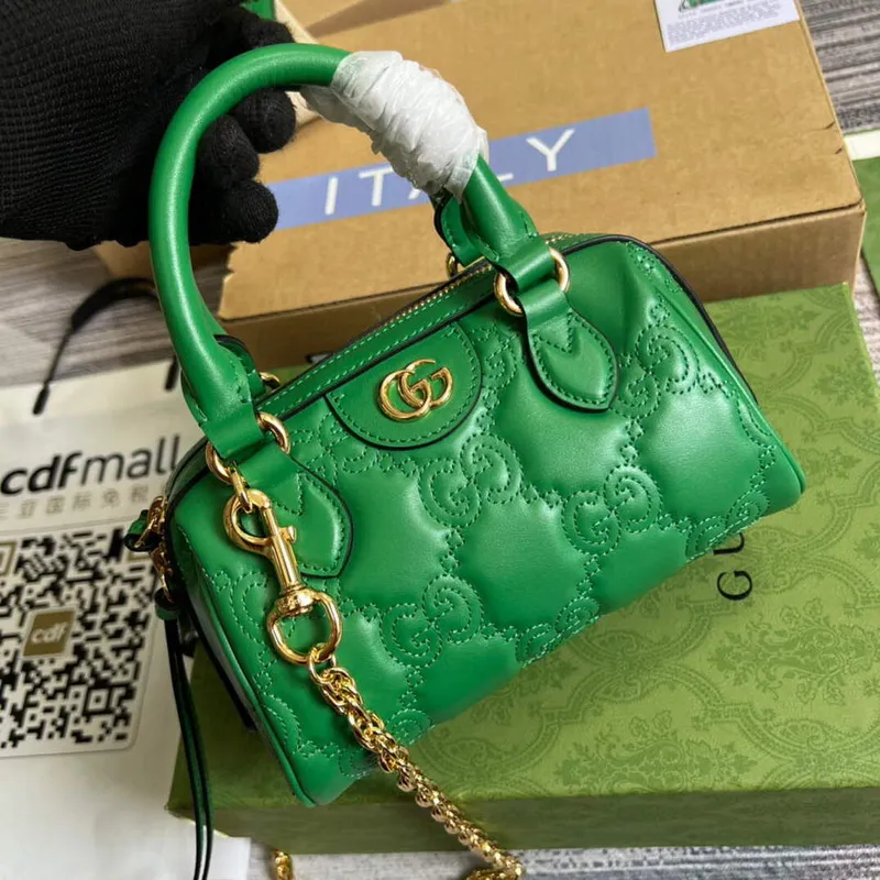 Gucci 702251 GG matelassé leather top handle bag Bright green