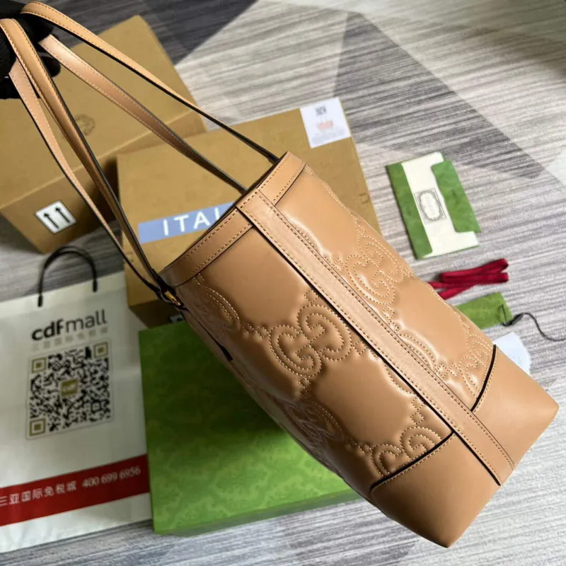 Gucci 631685 GG matelassé leather medium tote Bag Beige