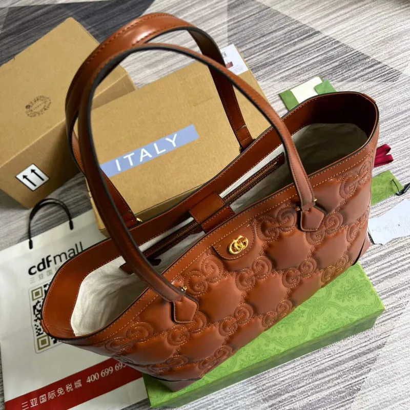 Gucci 631685 GG matelassé leather medium tote Bag Light brown