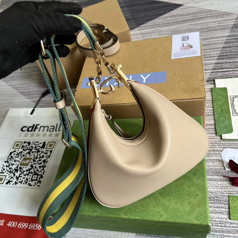 Gucci 699409 Gucci Attache small shoulder bag Khaki