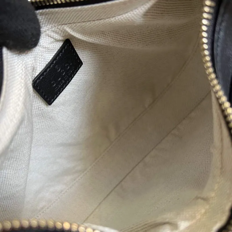 Gucci 699409 Gucci Attache small shoulder bag Black