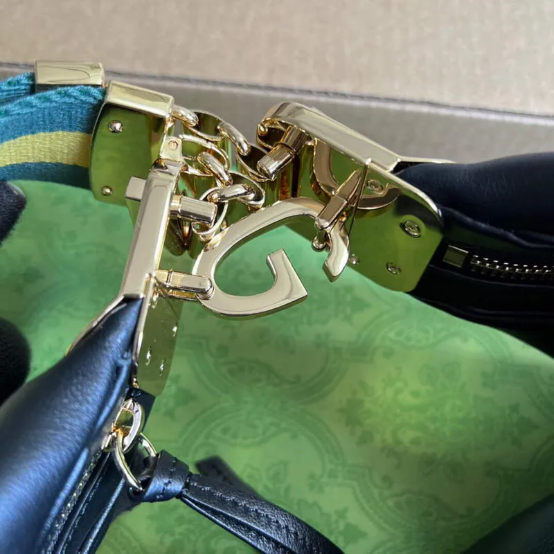 Gucci 702823 Gucci Attache large shoulder bag Black