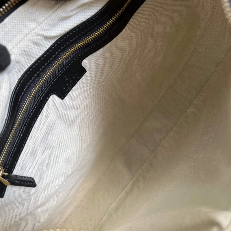 Gucci 702823 Gucci Attache large shoulder bag Black