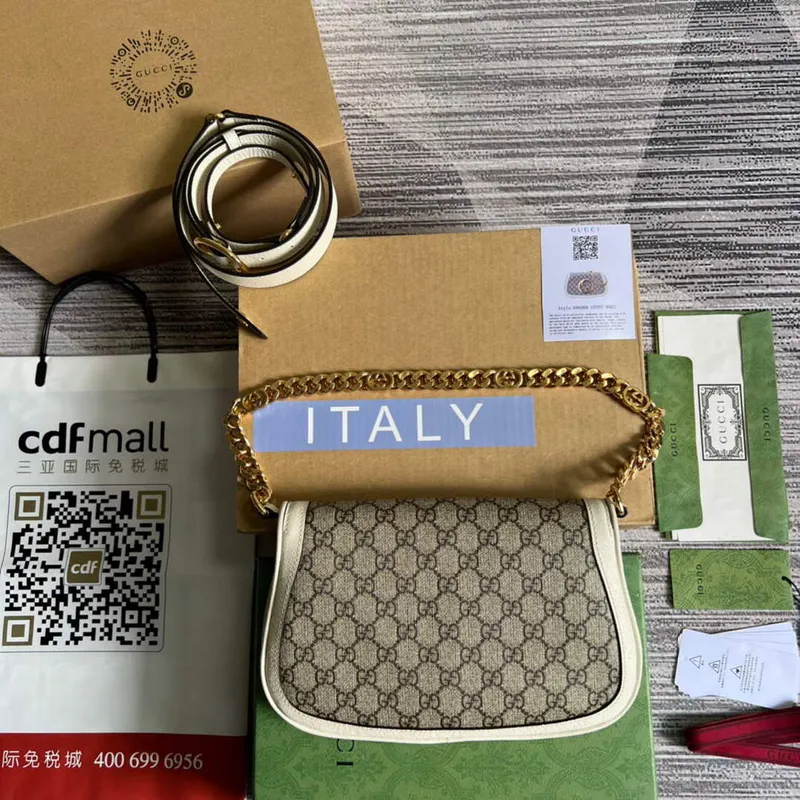 Gucci 699268 Gucci Blondie shoulder bag GG Supreme canvas White