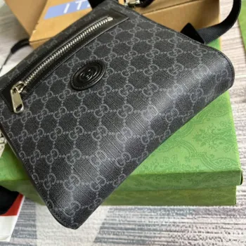 Gucci 681021 GG Supreme messenger bag Black