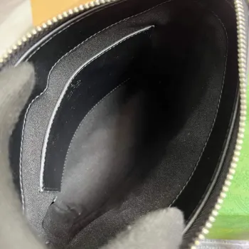 Gucci 681021 GG Supreme messenger bag Black