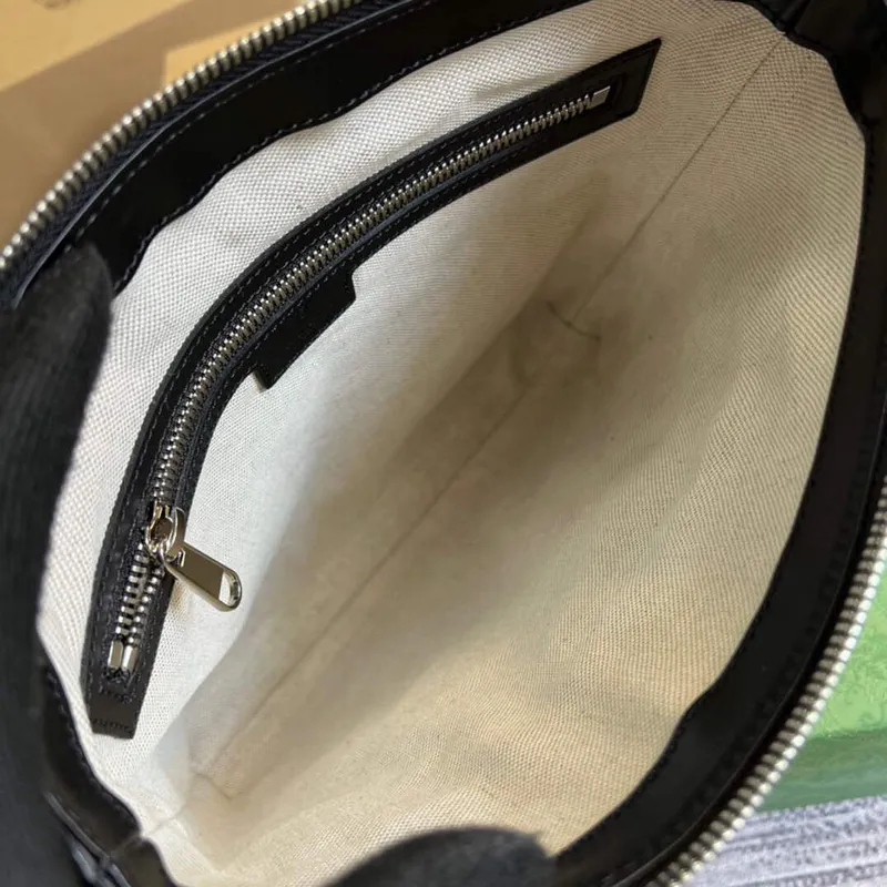 Gucci 406410 GG embossed small messenger bag Black