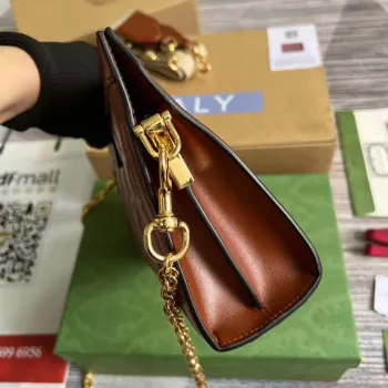 Gucci 702200 GG matelassé leather shoulder bag brown