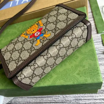 Gucci 700733 Gucci Cat print mini bag
