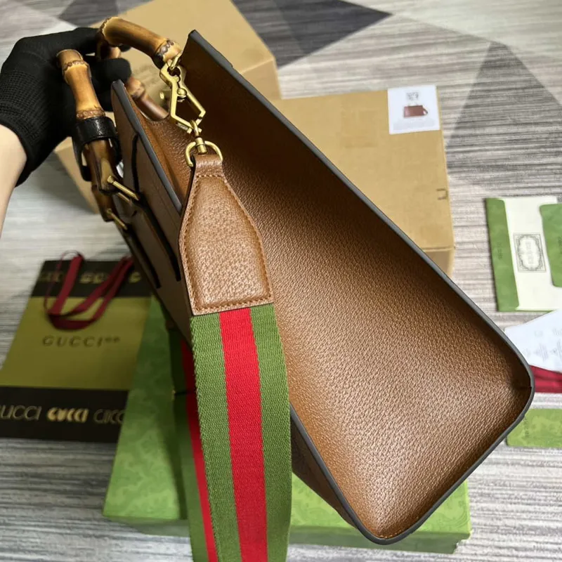 Gucci 678842 Diana medium tote bag Brown