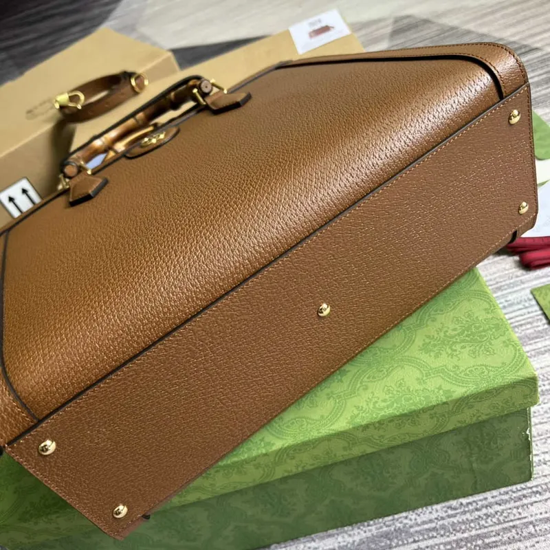 Gucci 678842 Diana medium tote bag Brown