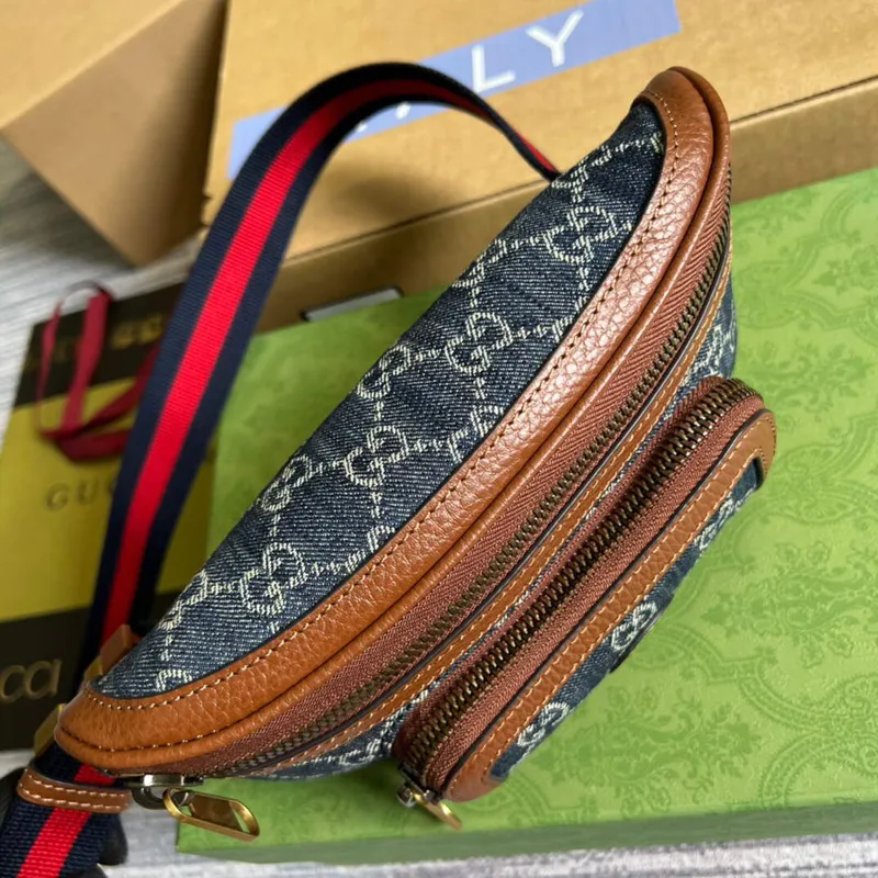 Gucci 682933 Belt bag with Interlocking G Blue and ivory