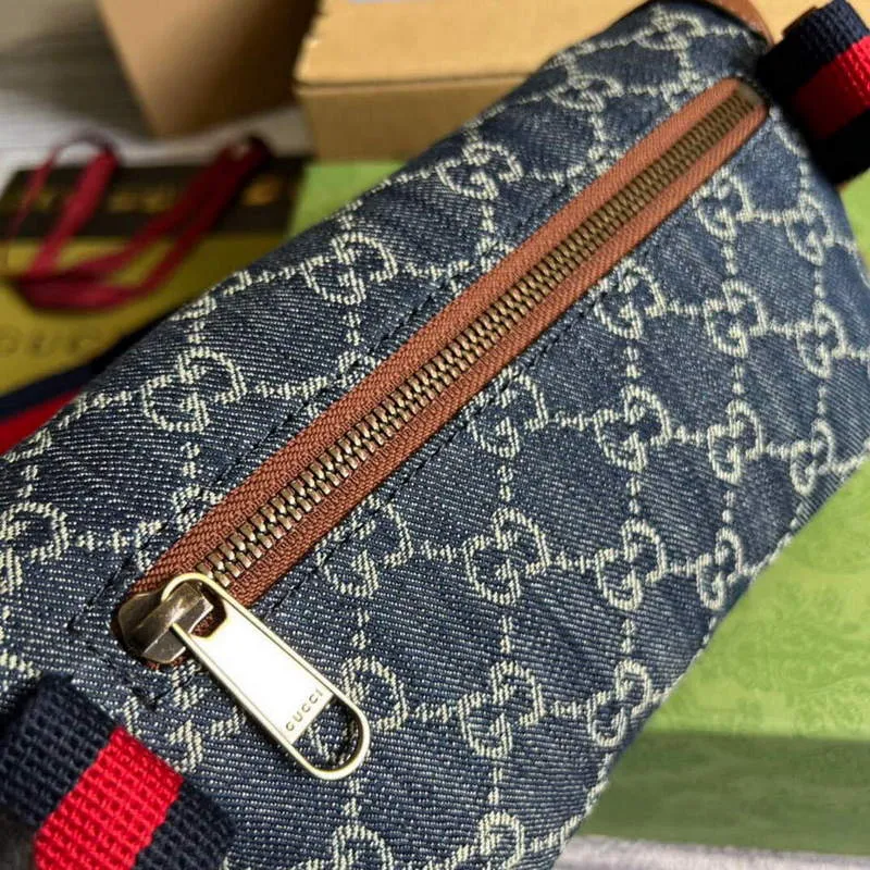 Gucci 682933 Belt bag with Interlocking G Blue and ivory