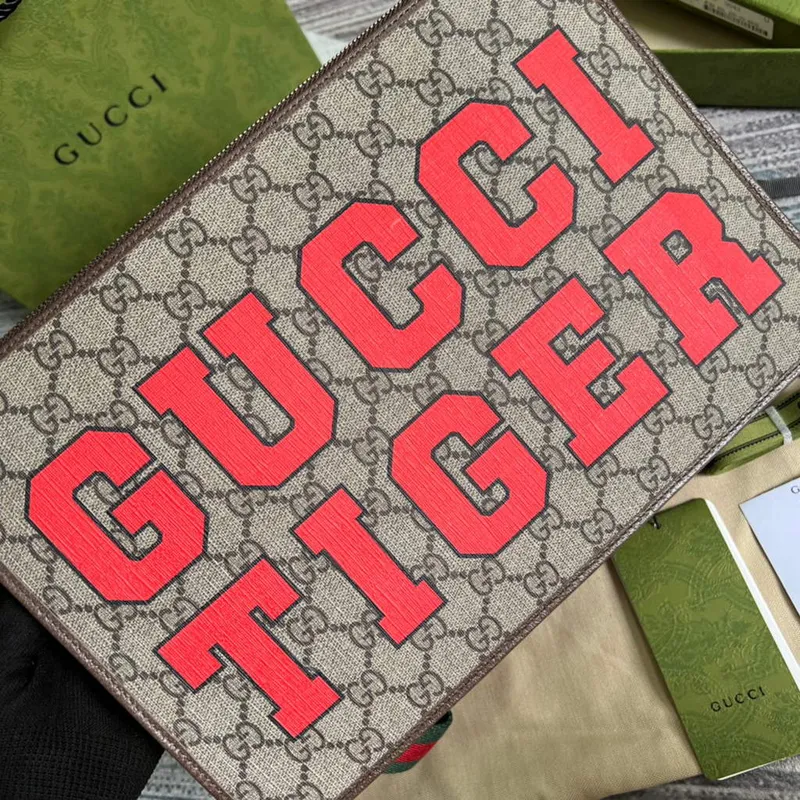 Gucci  688378 Gucci Tiger pouch Bag Brown Print Logo