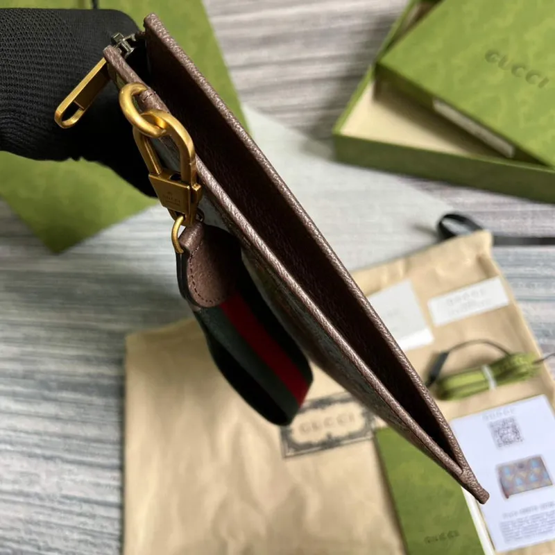 Gucci  688378 Gucci Tiger pouch Bag Brown