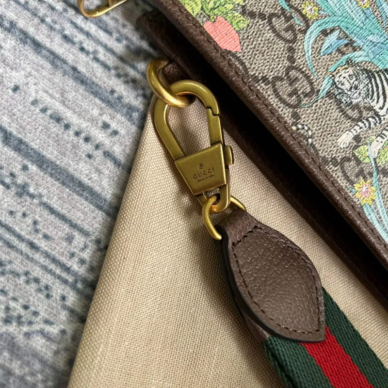 Gucci  688378 Gucci Tiger pouch Bag Brown