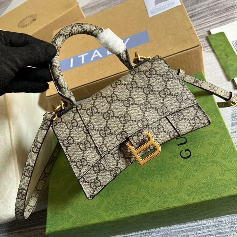 Gucci 681695 The Hacker Project Mini Hourglass bag Beige and ebony