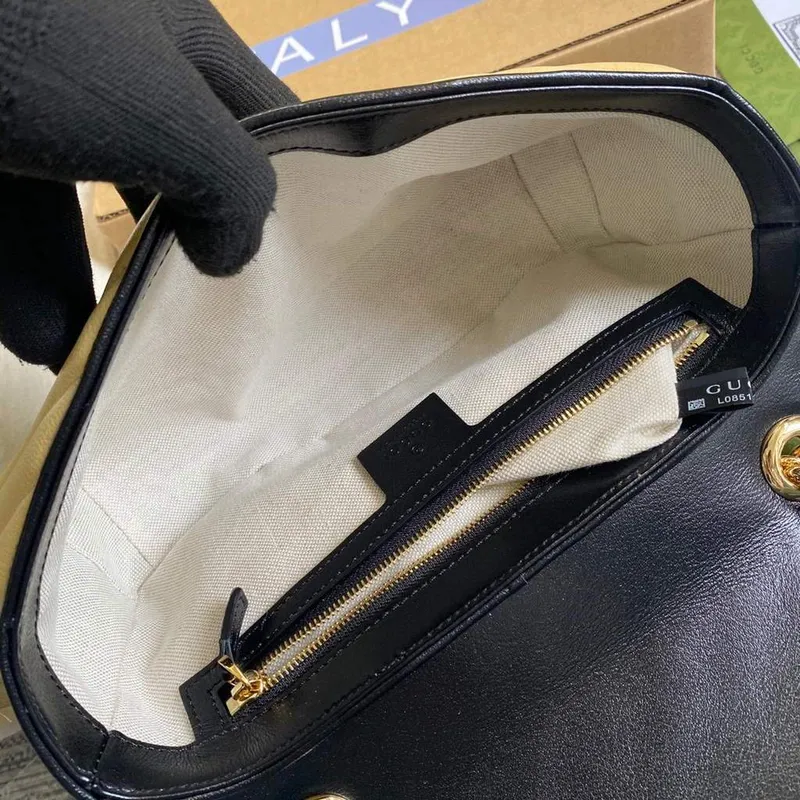 Gucci 443497 Online Exclusive GG Marmont Small Bag