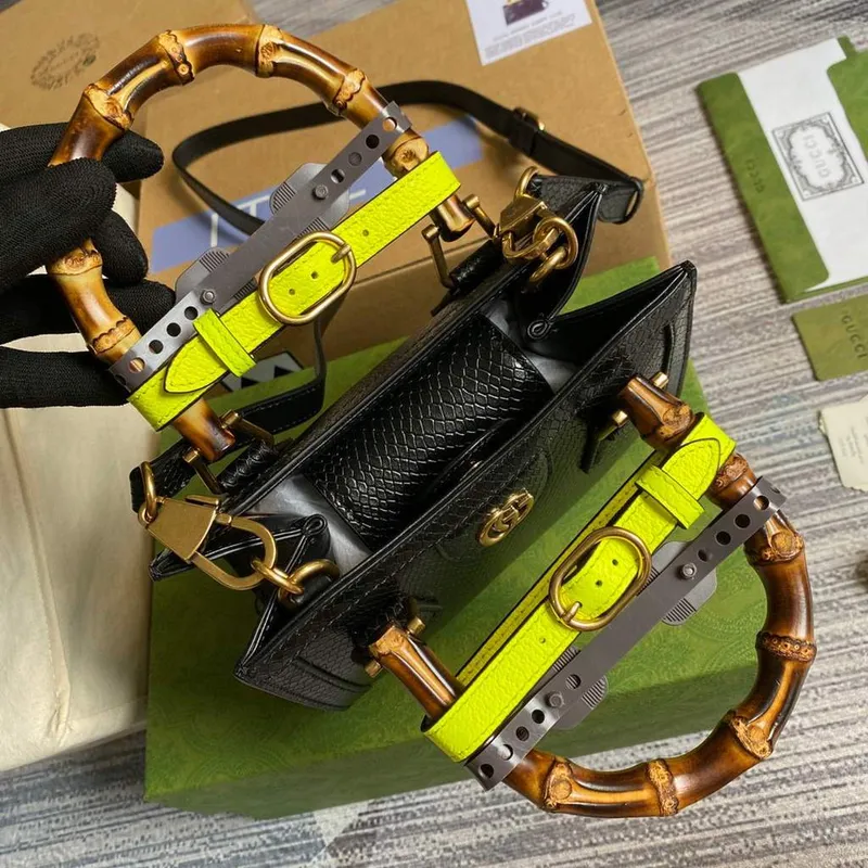 Gucci Diana Mini Tote Bag Snake Top Handle Bag Gucci  655661 Black