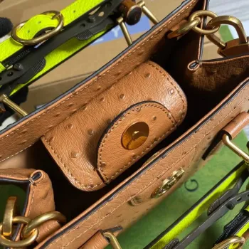 Gucci Diana Mini Tote Bag Ostrich LeatherTop Handle Bag Gucci  655661 Tan