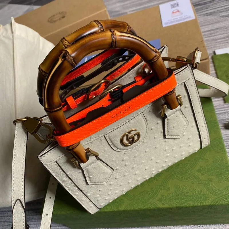 Gucci Diana Mini Tote Bag Ostrich LeatherTop Handle Bag Gucci  655661 Beige