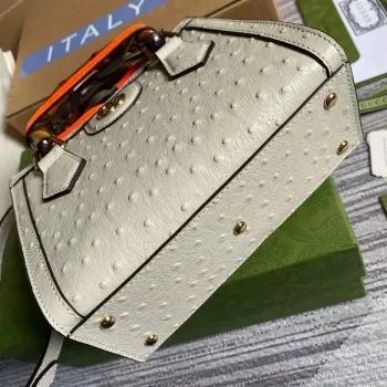 Gucci Diana Mini Tote Bag Ostrich LeatherTop Handle Bag Gucci  655661 Beige