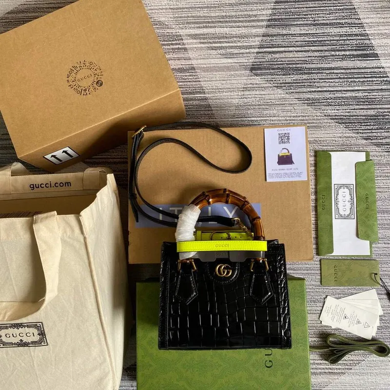 Gucci Diana Mini Tote Bag Crocodile LeatherTop Handle Bag Gucci  655661 Black