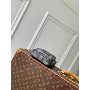 LV M14953 Louis Vuitton Avenue Slingbag Black