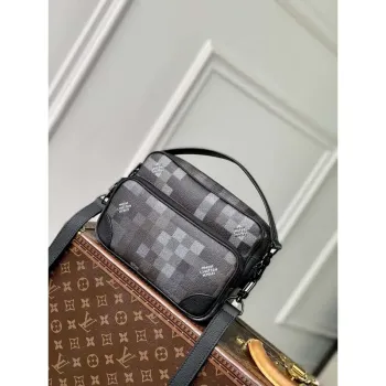 LV M14988 Louis Vuitton Nil Messenger Bag Black