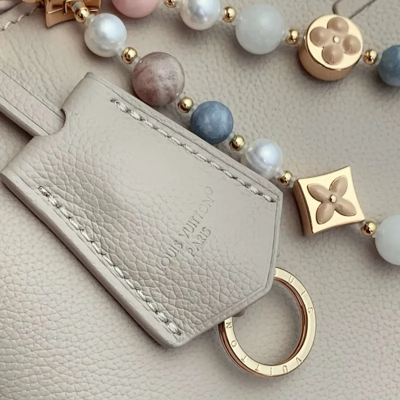 LV M12929 Louis Vuitton Capucines MM Souple Bag Greige