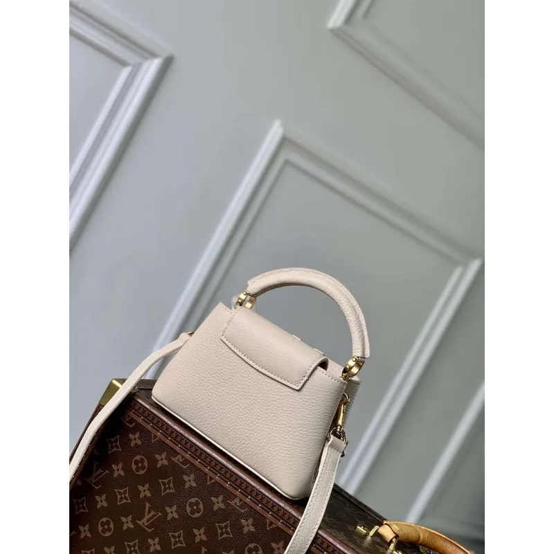 LV M12938 Louis Vuitton Capucines Mini Handbag Quartz White
