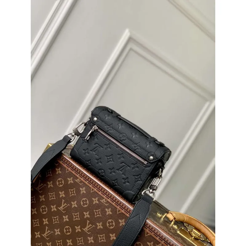 LV M13871 Louis Vuitton Soul Trunk Black