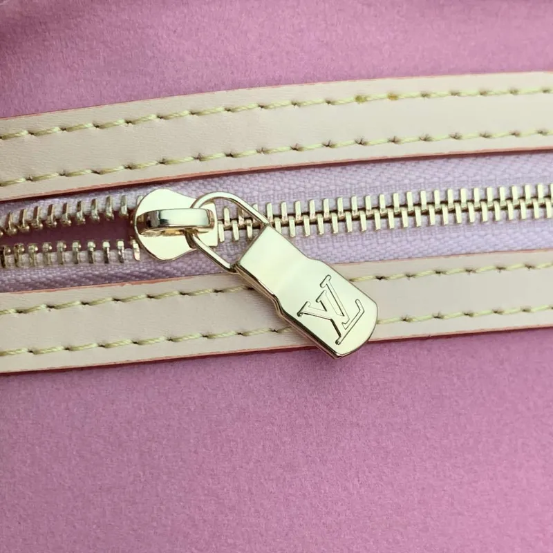 LV M13752 Louis Vuitton LV x TM Keepall Bandoulière 45 Bag Sakura Brown