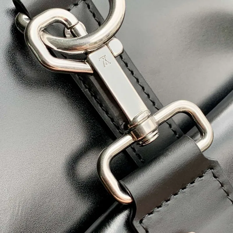 LV M13992 Louis Vuitton Keepall Cargo Bandoulière 50 Bag Black