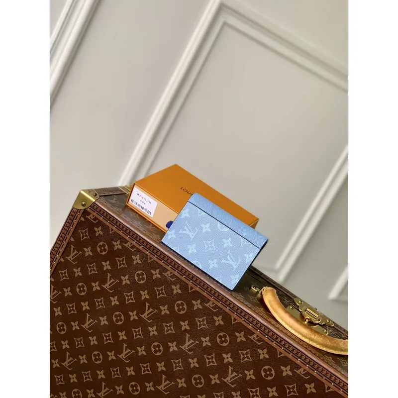 LV M14358 Louis Vuitton Passport Cover Taigarama Blue