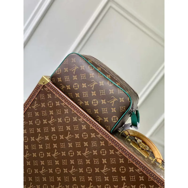 LV M12641 Louis Vuitton Locker Dopp Kit Taurillon Monogram Green