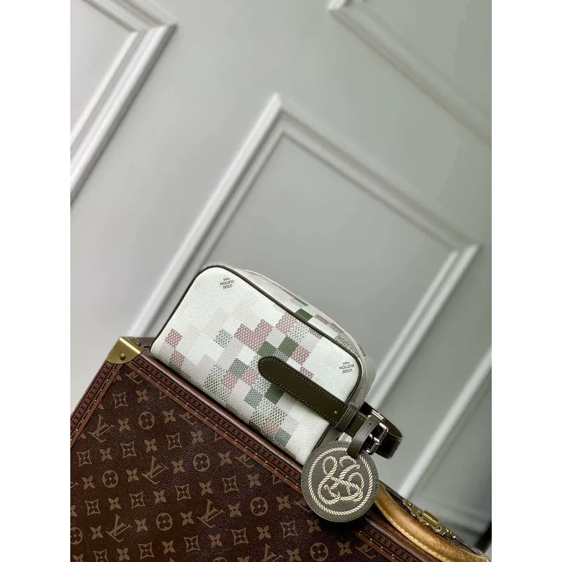 LV N00112 Louis Vuitton Locker Dopp Kit Damoflage Gray White