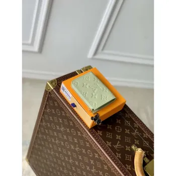 Louis Vuitton M13801  LV x TM Carteira Compacta Noa Green tea