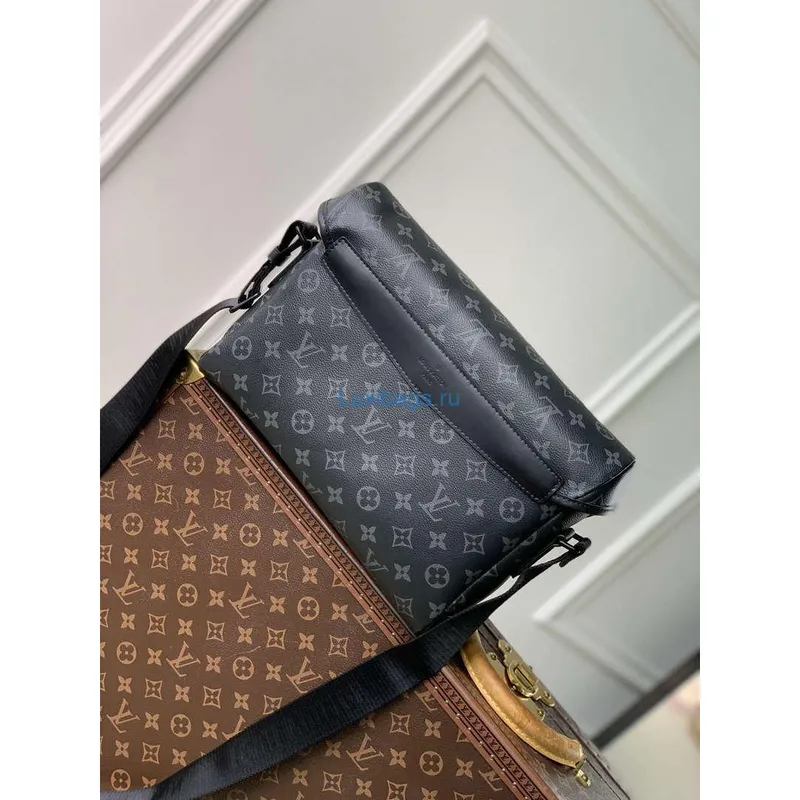 Louis Vuitton LV M12517 Messenger Voyager PM Monogram Eclipse