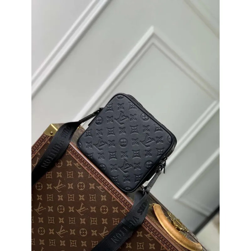 Louis Vuitton LV M12516 TGetaway Messenger Monogram Shadow
