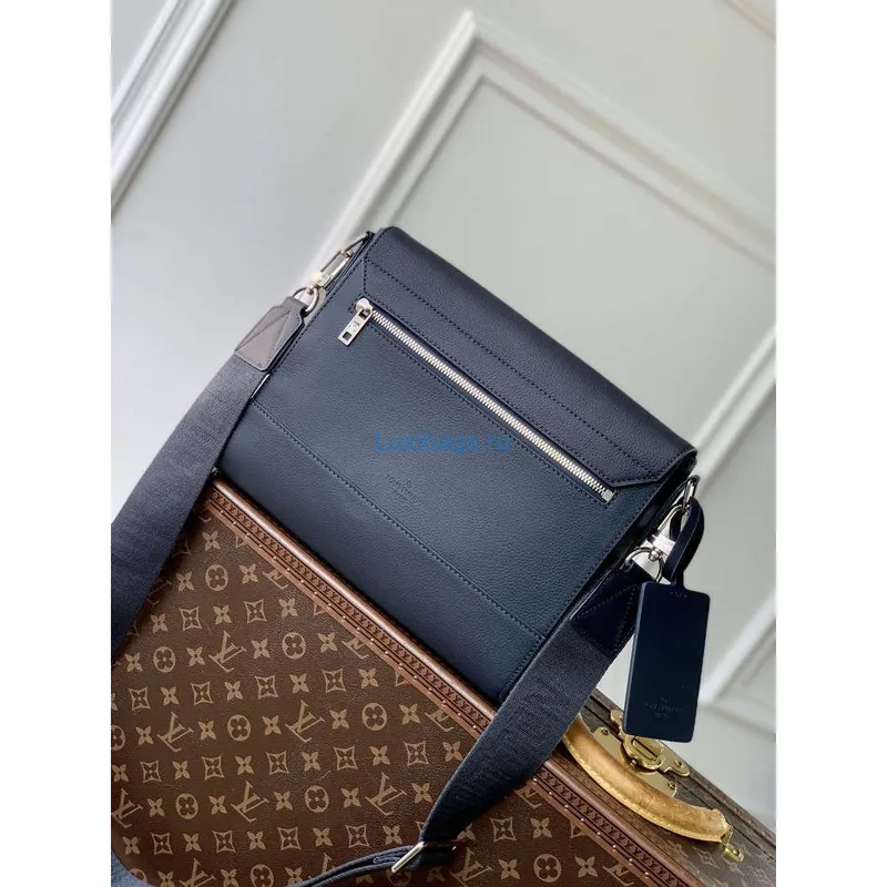 Louis Vuitton LV M11599 Takeoff Messenger MM Navy Blue