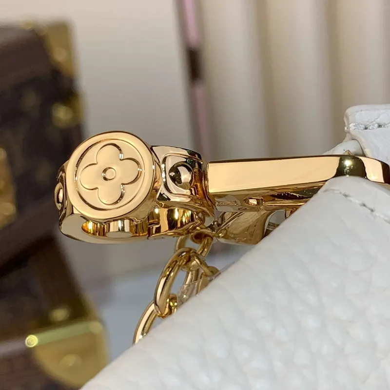 LV M02132 Louis Vuitton Capucines Micro Bag White