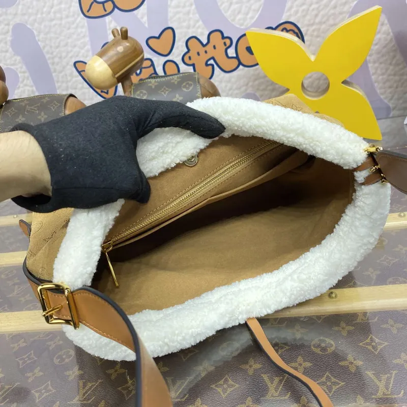 LV M11843 Louis Vuitton CarryAll PM Suede leather Bag Beige