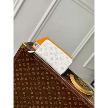 LV M11745 Louis Vuitton Zippy Wallet White Blue