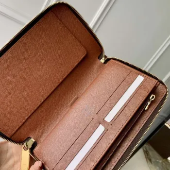 LV M42616 Louis Vuitton Zippy Wallet Monogram coated canvas