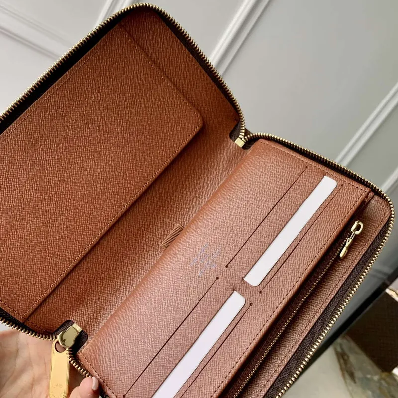 LV M42616 Louis Vuitton Zippy Wallet Monogram coated canvas