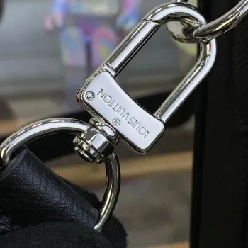 LV M30925 Louis Vuitton Porte Documents Voyage PM Black