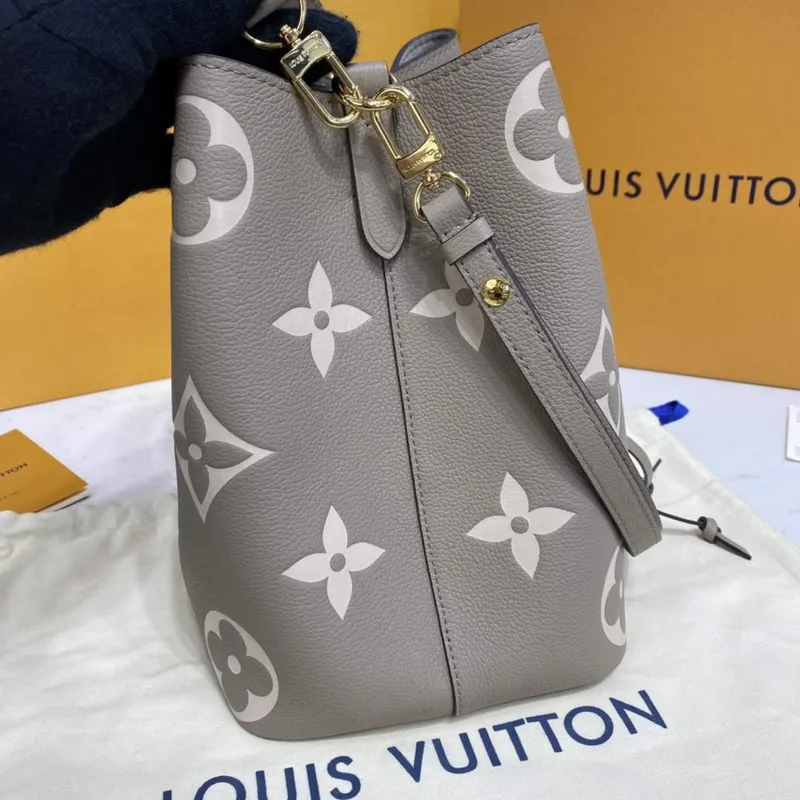 LV M45555  Louis Vuitton NéoNoé MM  Dove Grey/Cream