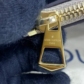 LV M45555  Louis Vuitton NéoNoé MM  Dove Grey/Cream