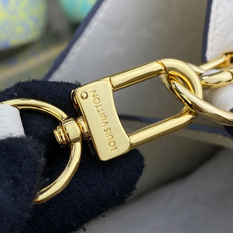 LV M46526  Louis Vuitton NéoNoé MM Bucket Bag Crème Beige